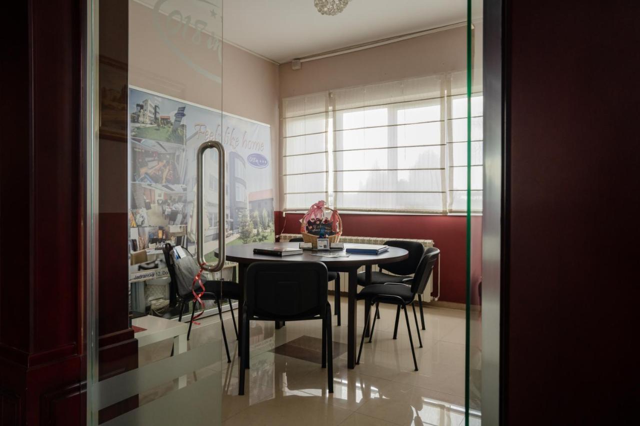 Garni Hotel 018 In Nis Bagian luar foto