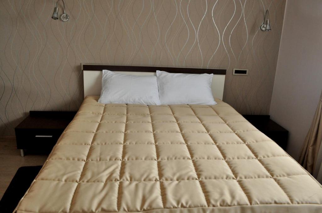 Garni Hotel 018 In Nis Bagian luar foto