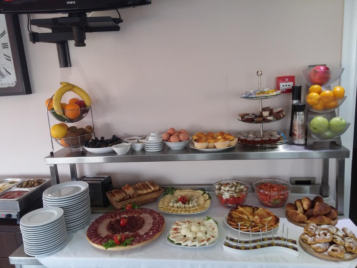 Garni Hotel 018 In Nis Bagian luar foto
