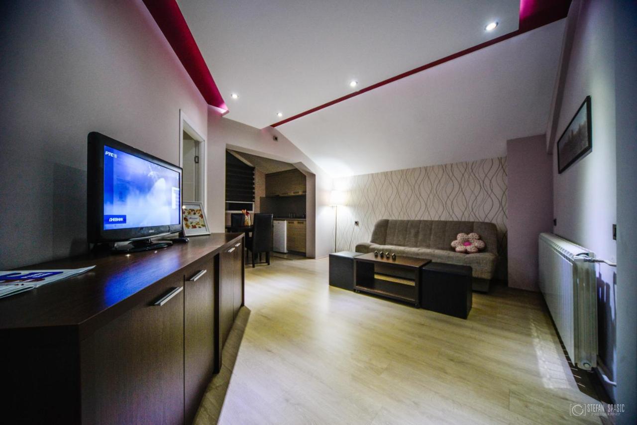 Garni Hotel 018 In Nis Bagian luar foto