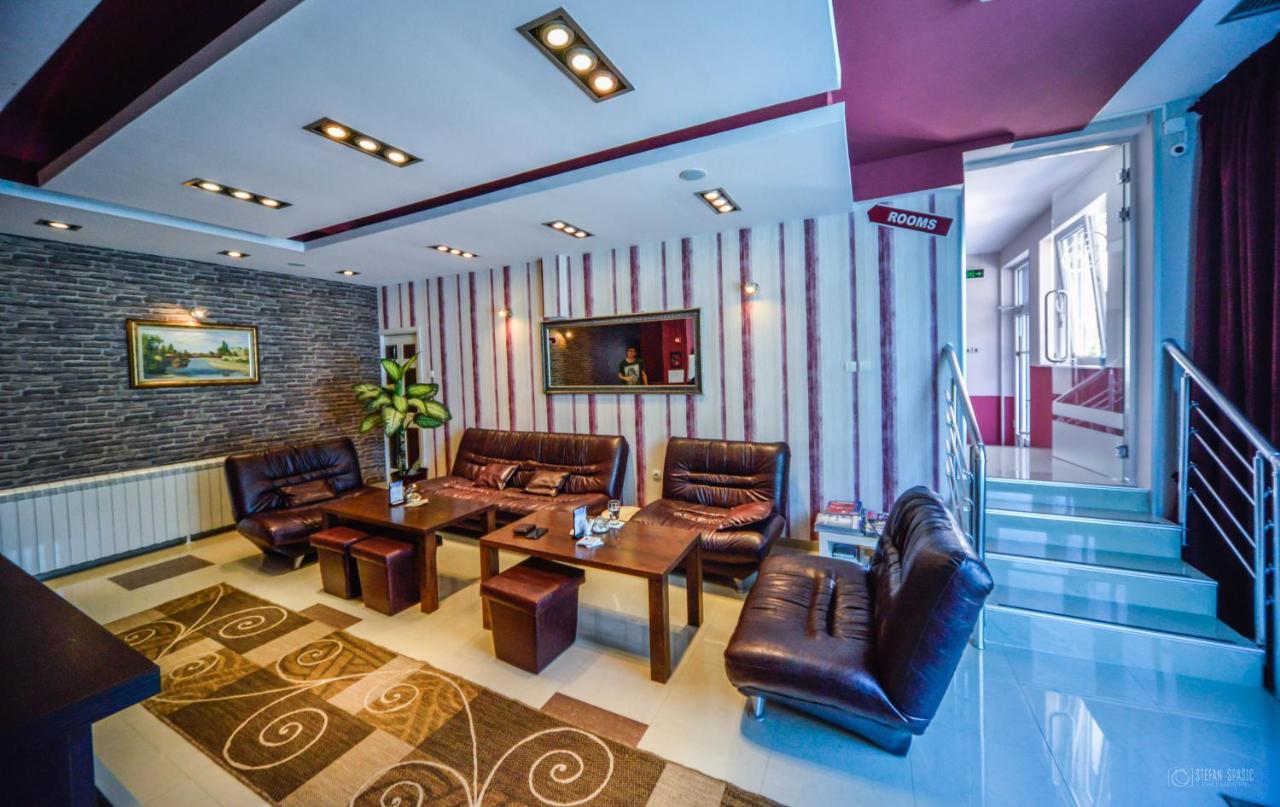 Garni Hotel 018 In Nis Bagian luar foto
