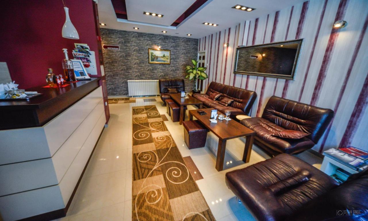 Garni Hotel 018 In Nis Bagian luar foto